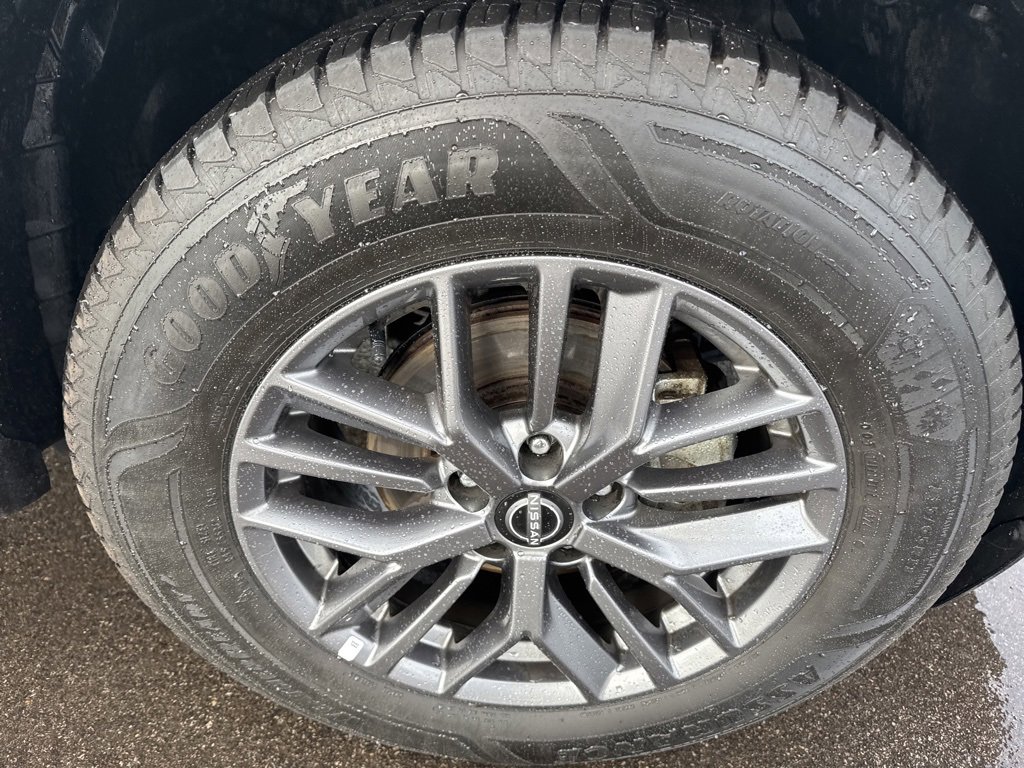 Used 2024 Nissan Rogue S image 31