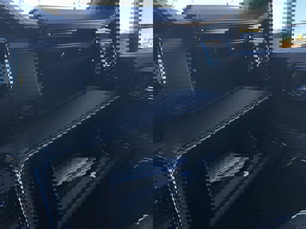 Used 2024 GMC Sierra 2500 AT4X AWD/4WD image 21