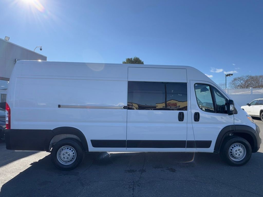 Used 2025 RAM ProMaster 3500 w/ Crew Van Package image 9