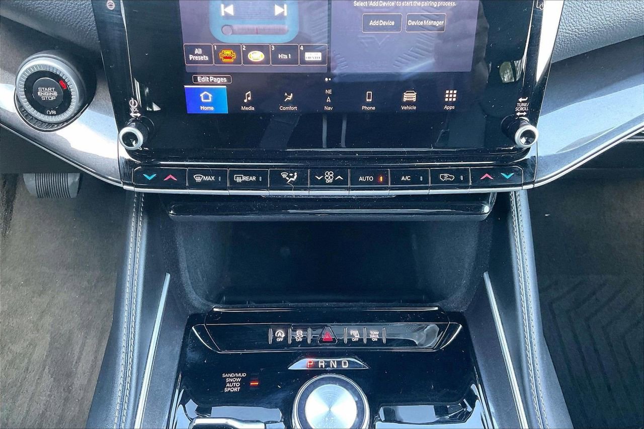 Used 2023 Jeep Wagoneer 4WD w/ Premium Group I image 20