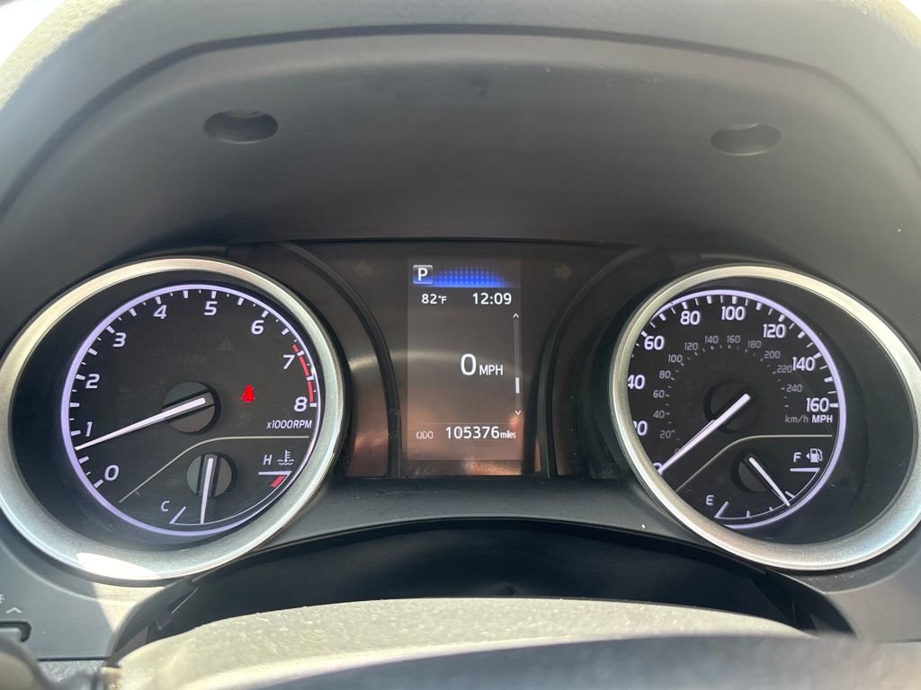 Used 2022 Toyota Camry LE image 27