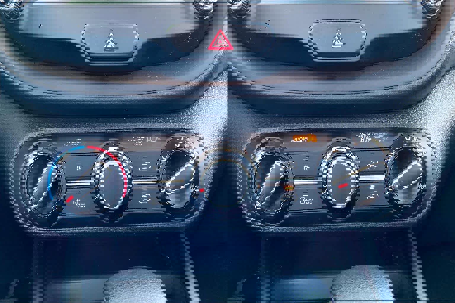 Used 2023 Kia Soul LX w/ LX Technology Package image 33