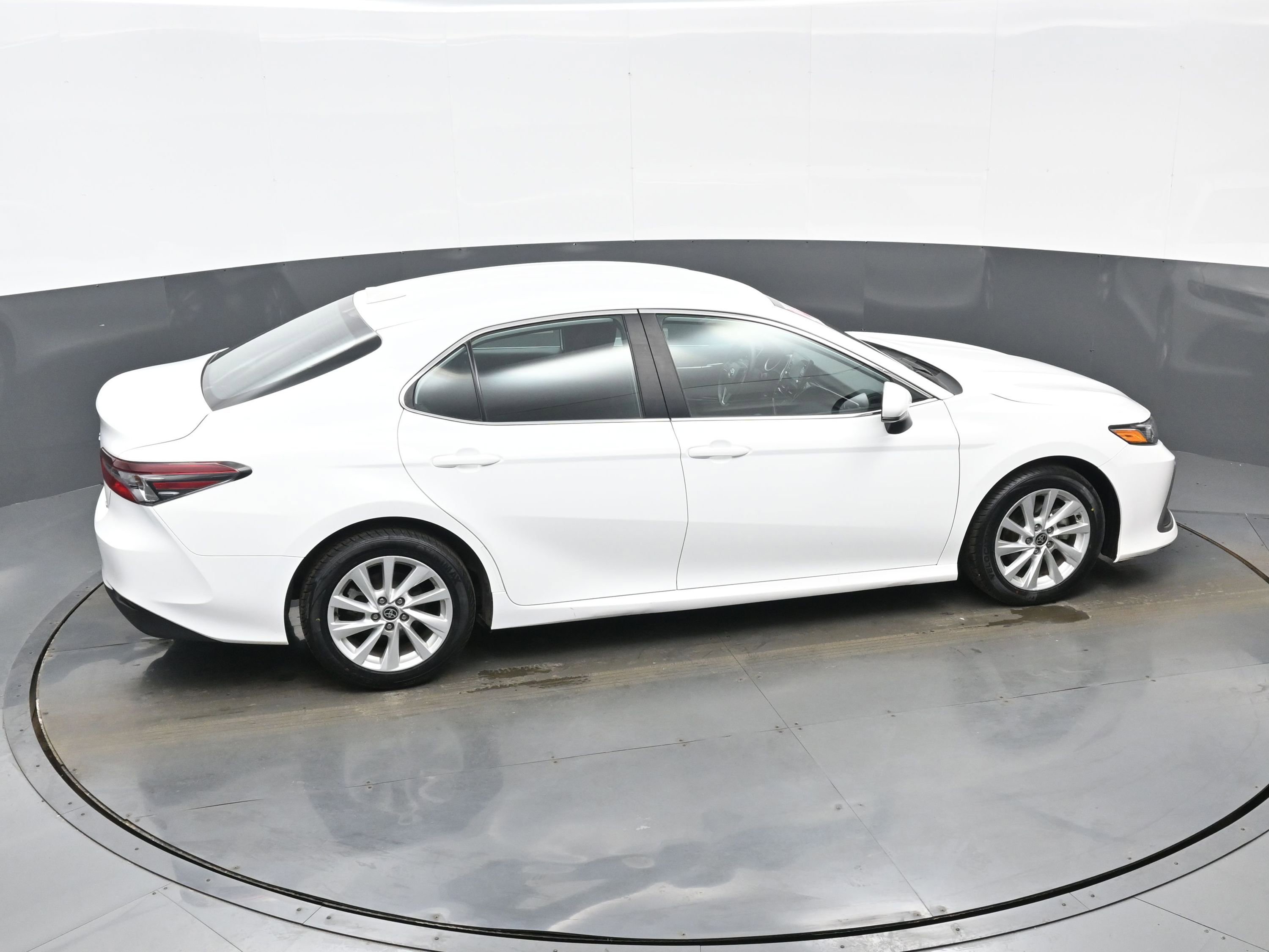 Used 2024 Toyota Camry LE image 39