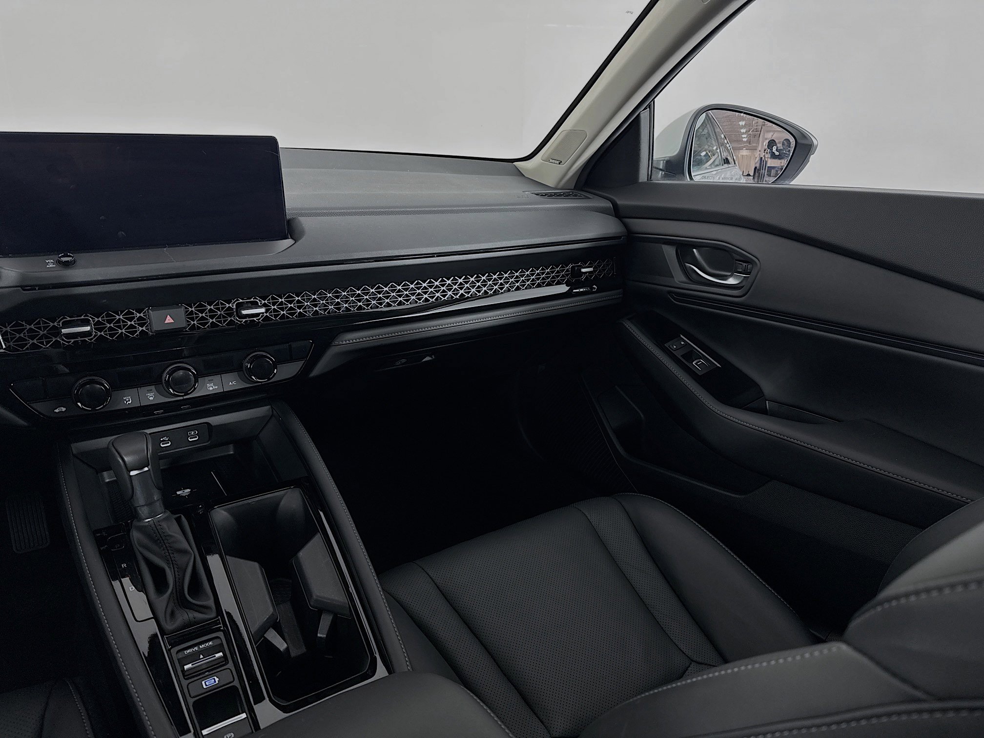 Certified 2025 Honda Accord Touring image 25