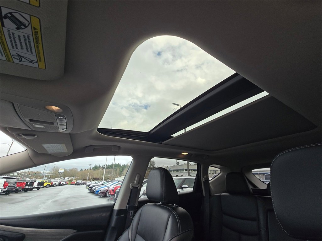 Used 2018 Nissan Murano Platinum image 18