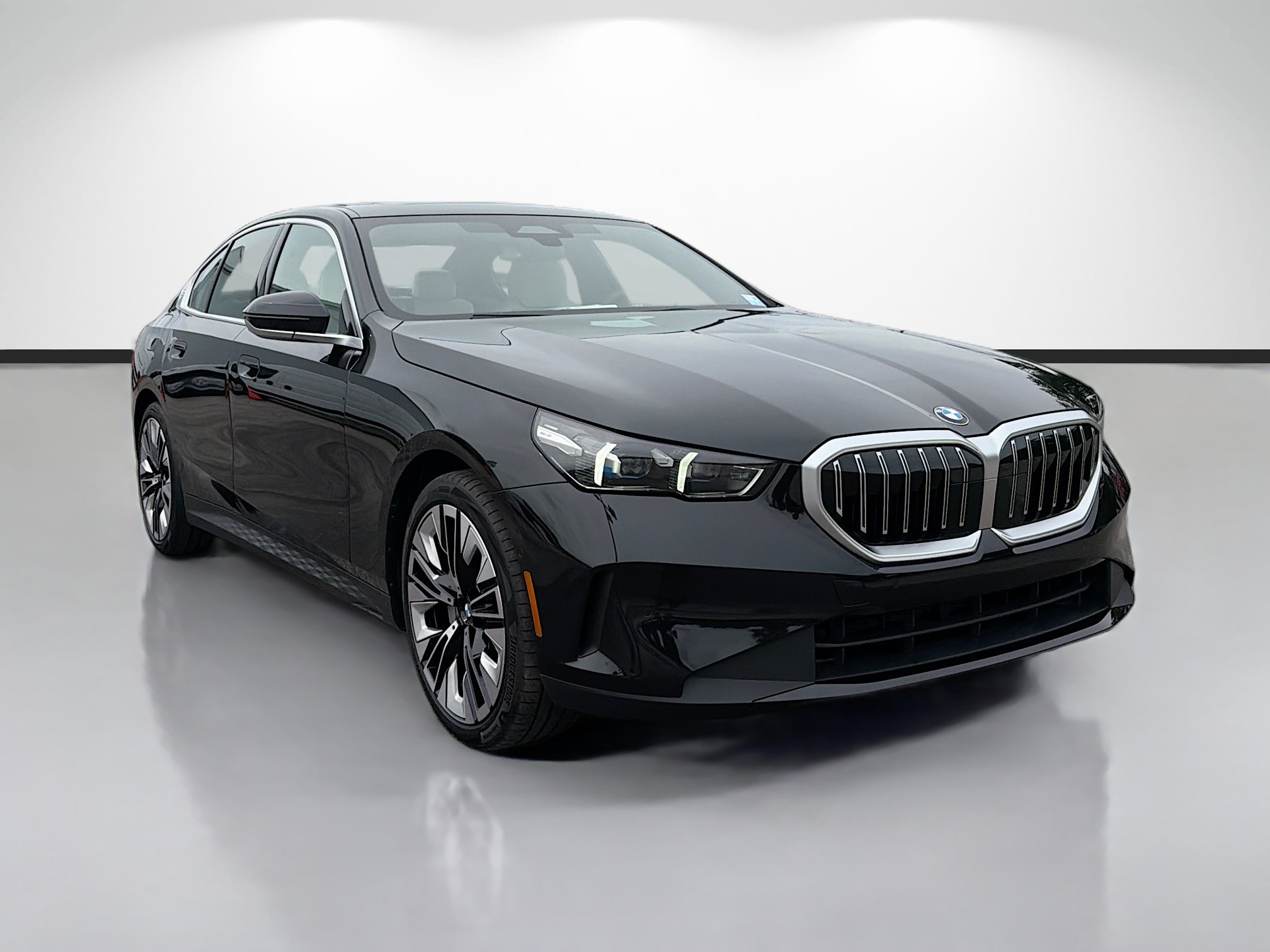 New 2027 BMW 530i RWD image 1