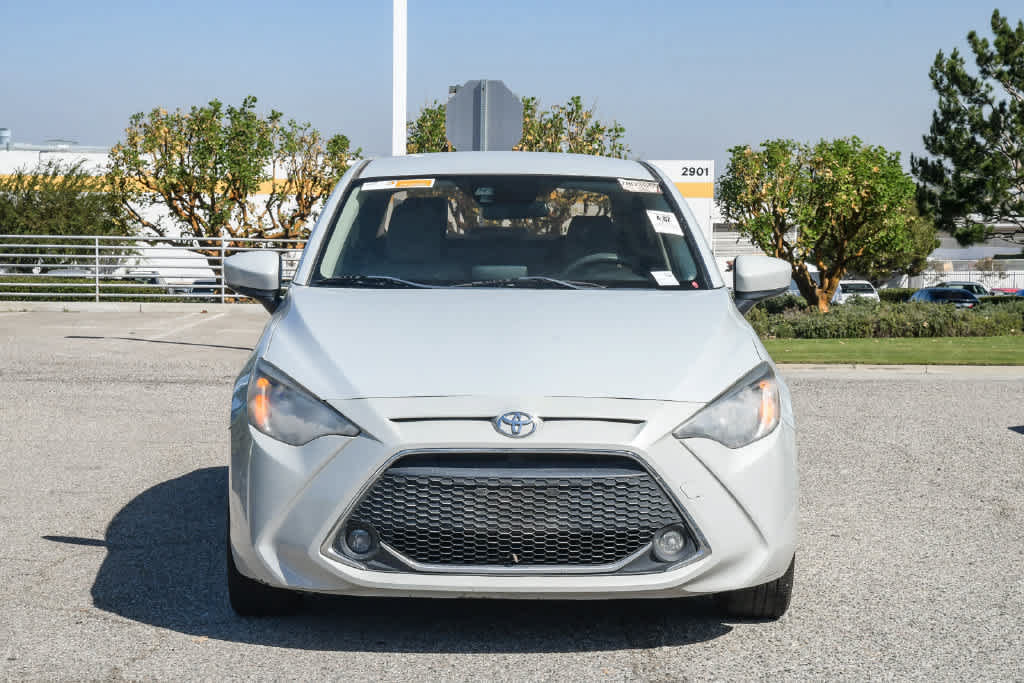 Used 2019 Toyota Yaris LE FWD image 2