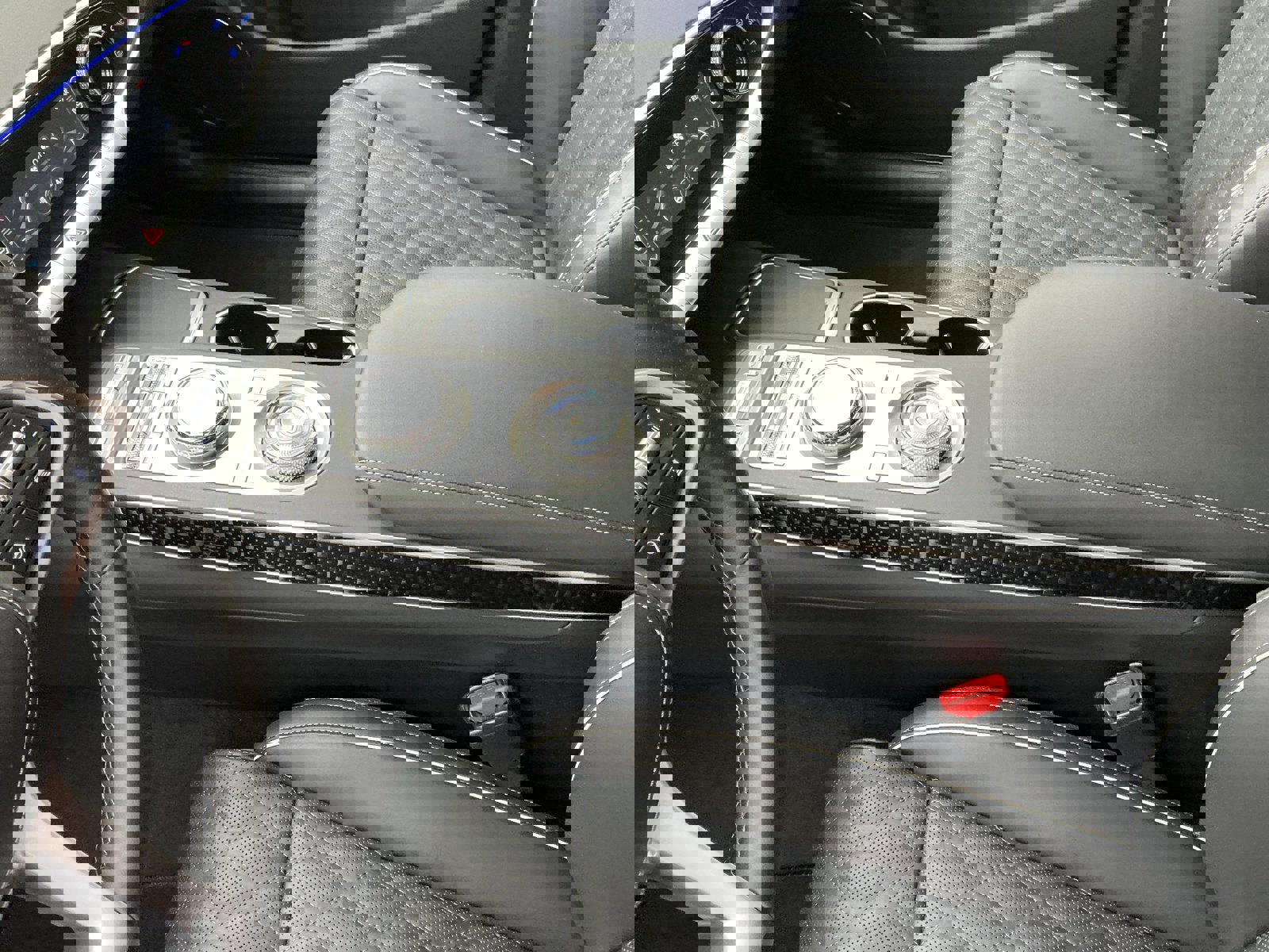 Used 2025 Genesis GV70 3.5T Sport w/ Sport Prestige Package image 14