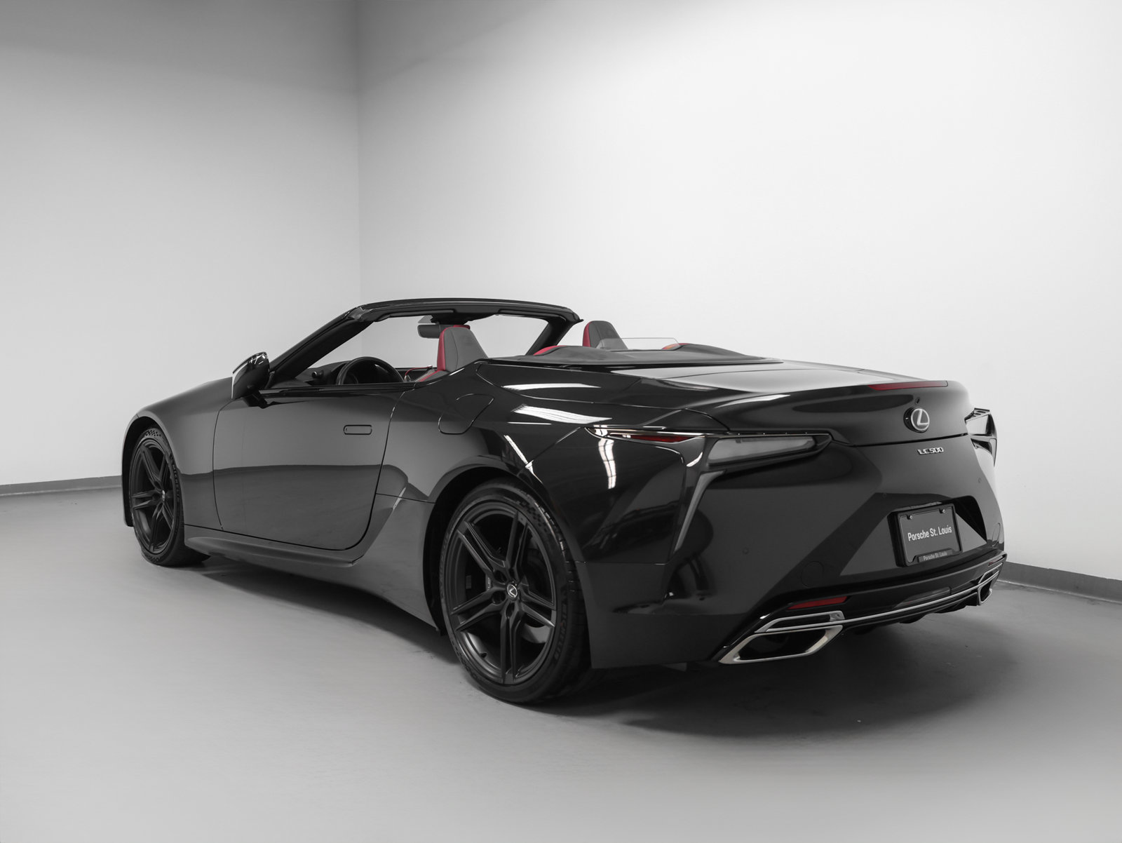 Used 2024 Lexus LC 500 Convertible RWD image 3