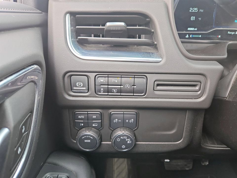 Used 2024 Chevrolet Tahoe LT w/ Luxury Package AWD/4WD image 20