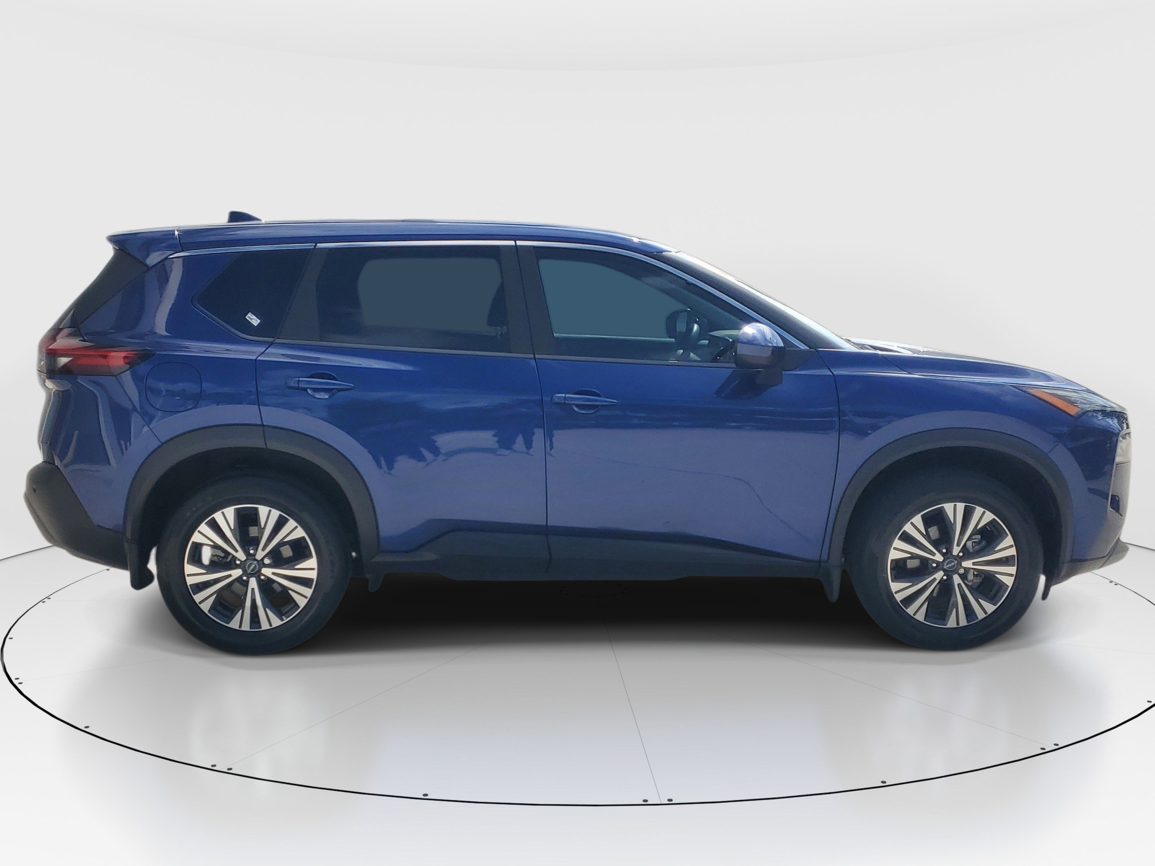 Used 2023 Nissan Rogue SV FWD image 2