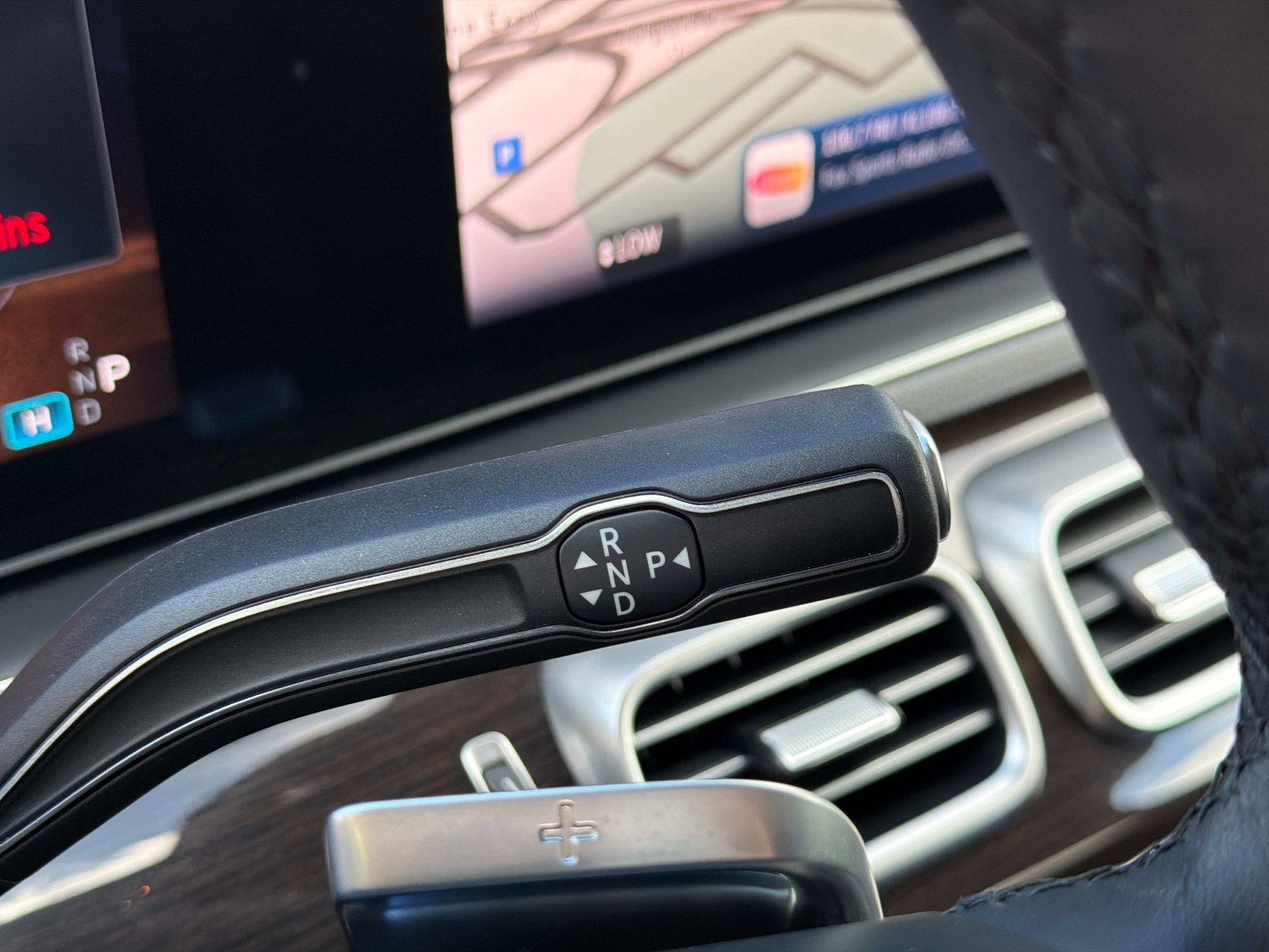 Used 2025 Mercedes-Benz GLE 450e 4MATIC image 51