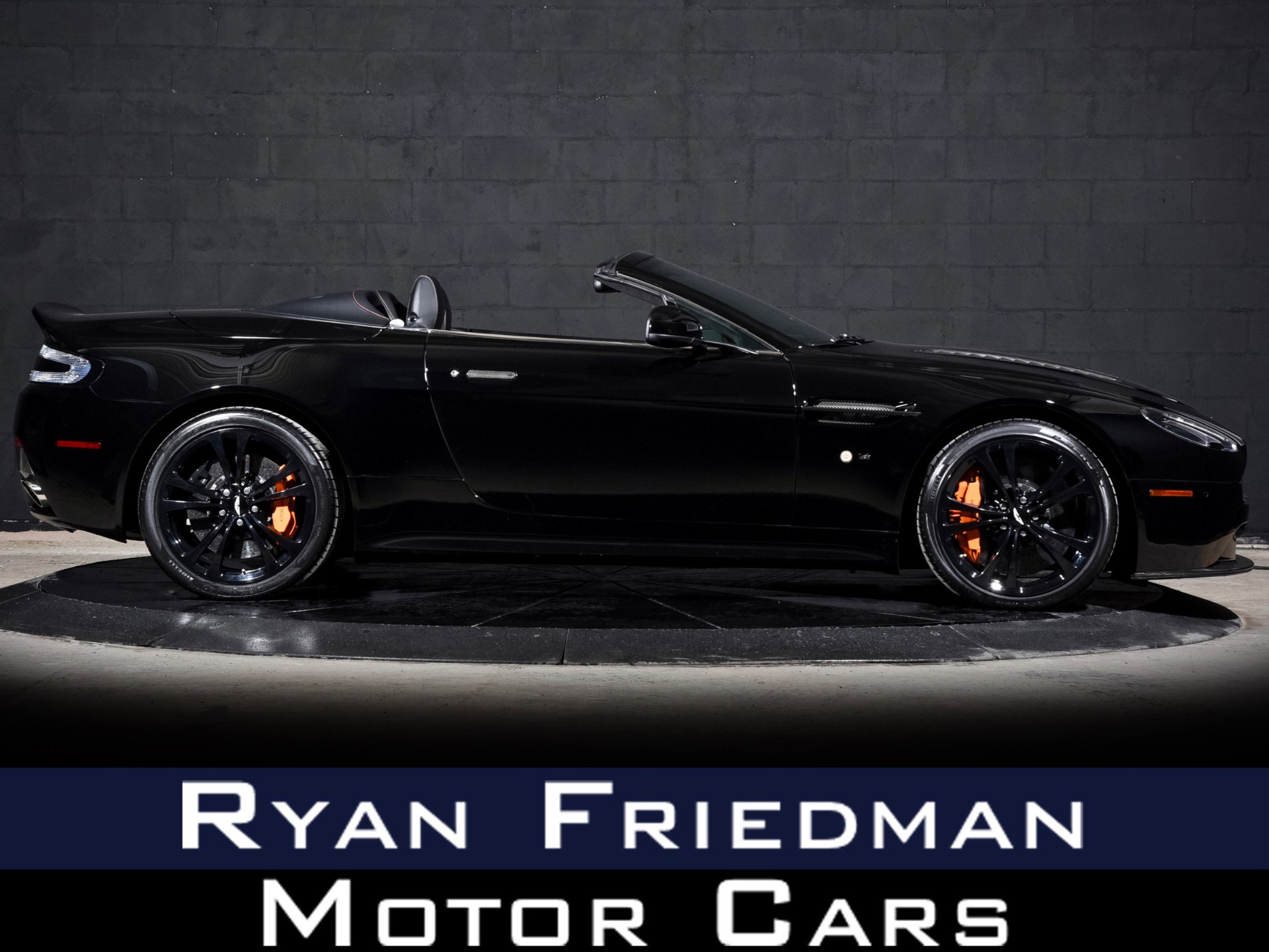 Used 2017 Aston Martin V12 Vantage S image 1