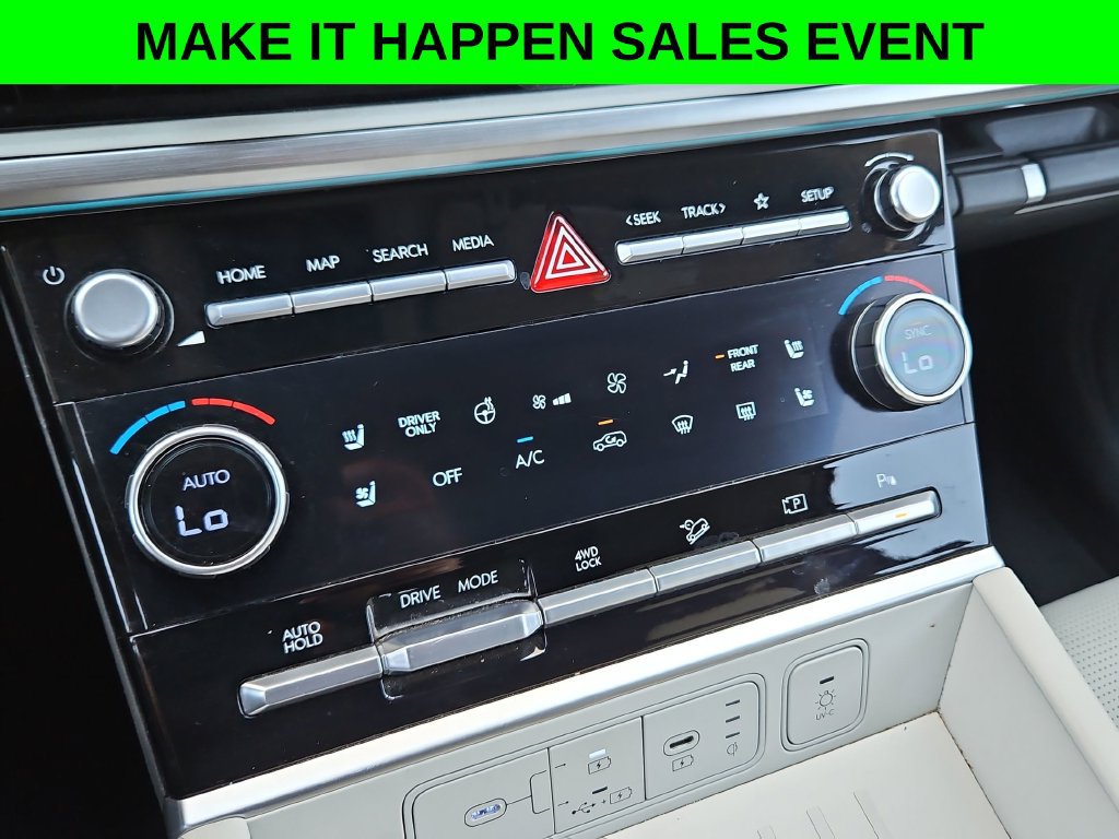 Used 2025 Hyundai Santa Fe Limited AWD/4WD image 19