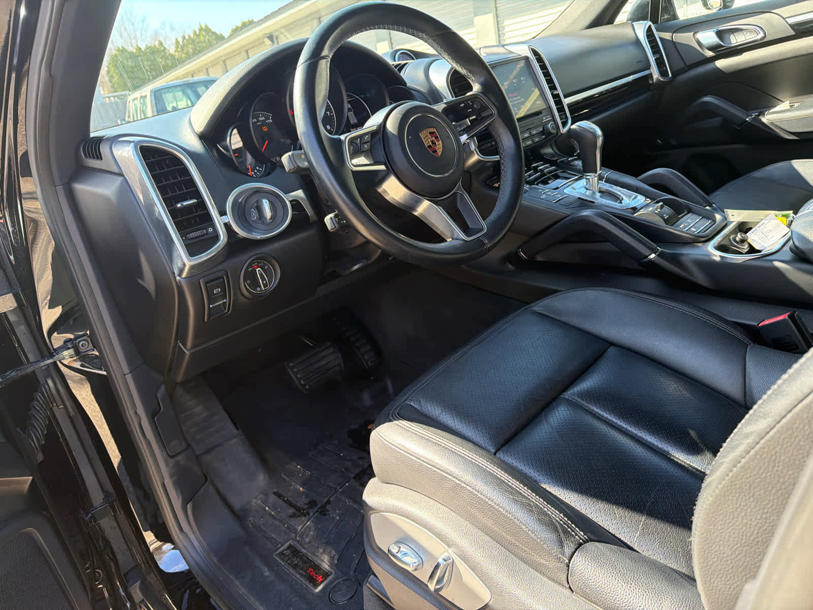 Used 2018 Porsche Cayenne Platinum Edition image 13