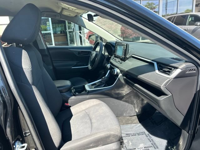 Used 2020 Toyota RAV4 LE w/ All Weather Liner Package AWD/4WD image 16