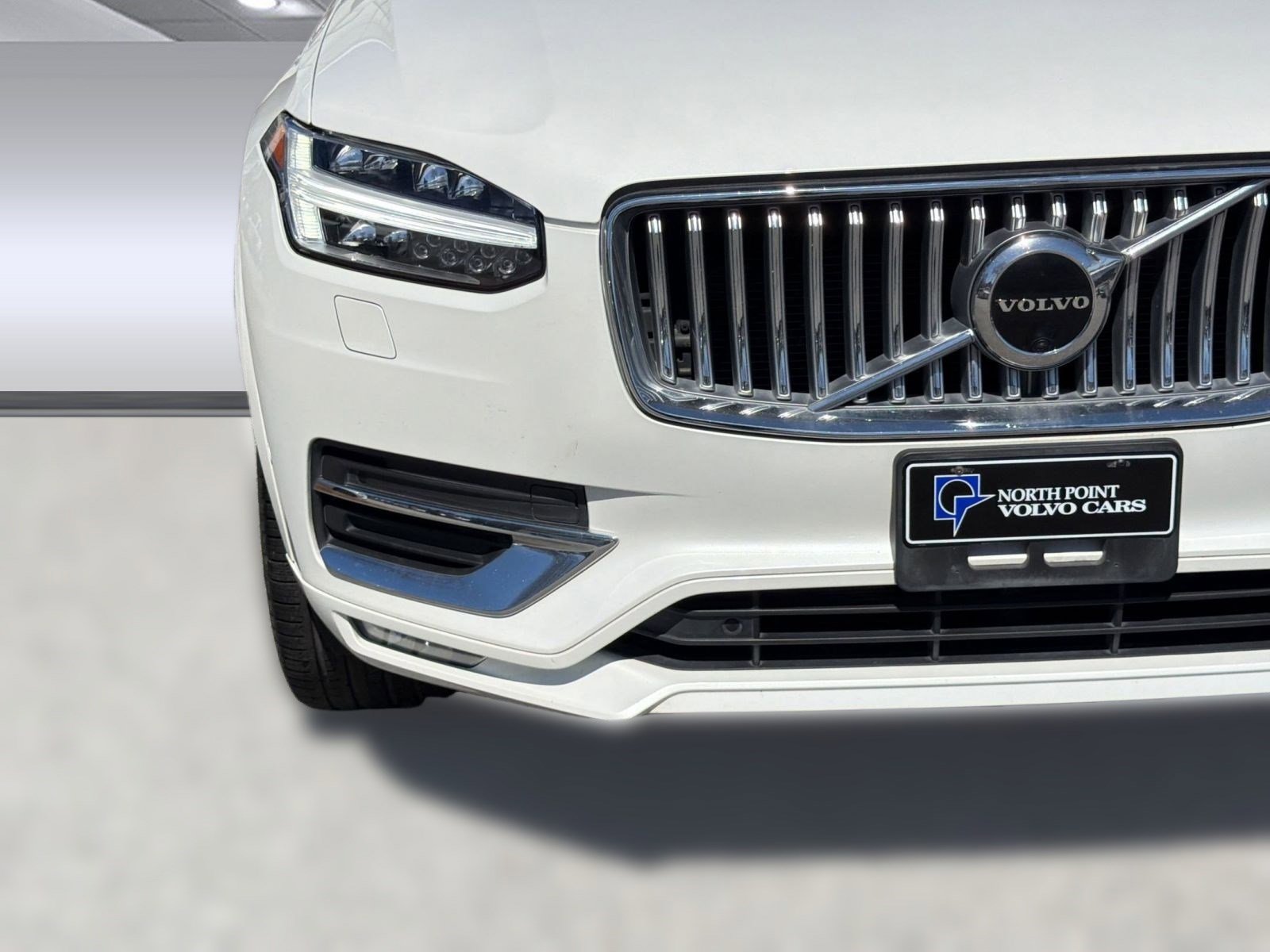 Certified 2023 Volvo XC90 B6 Ultimate w/ Protection Package Premier image 26