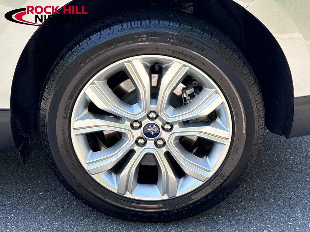 Used 2022 Ford Edge Titanium AWD/4WD image 11