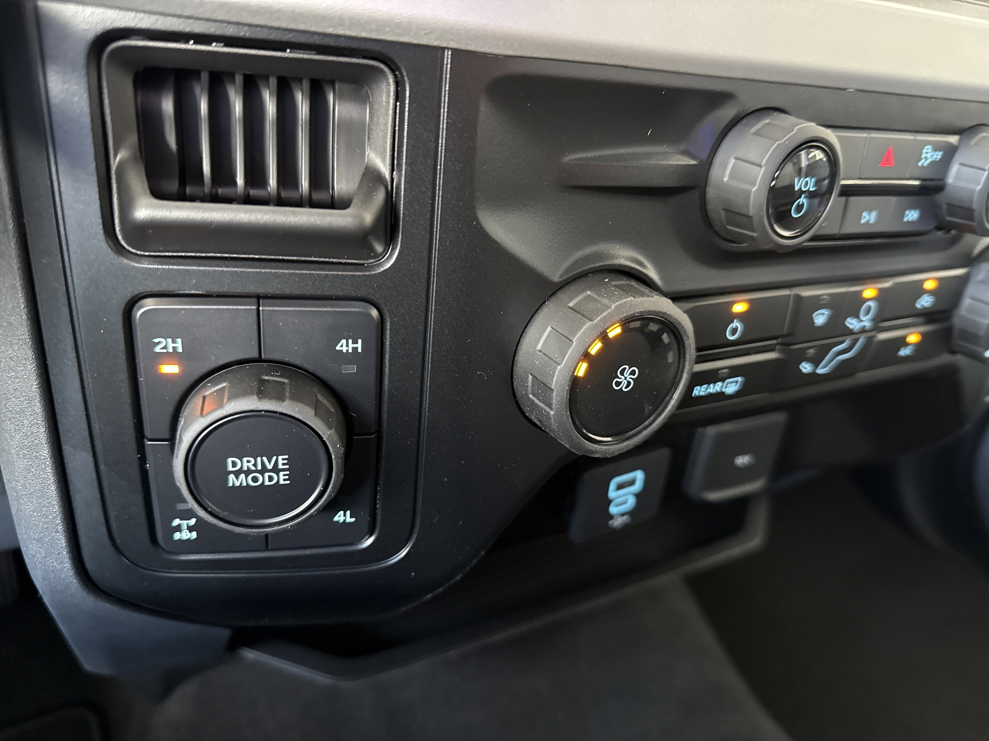 New 2026 Ford F250 XL image 25