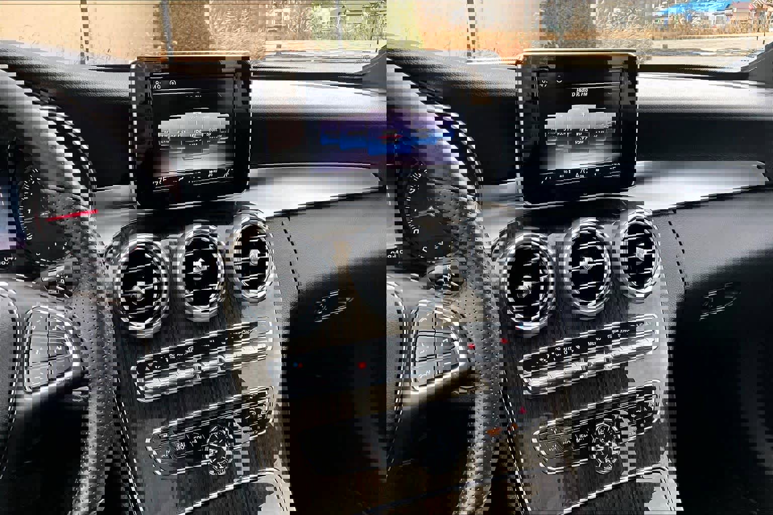 Used 2018 Mercedes-Benz C 300 4MATIC Sedan image 7