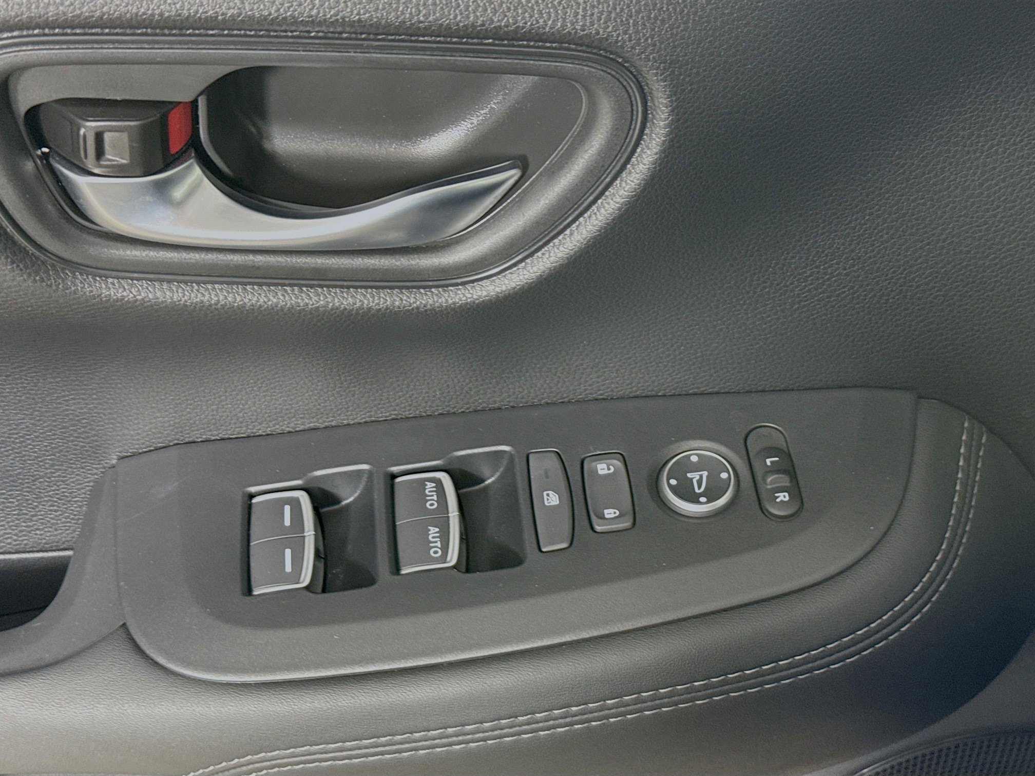 Certified 2026 Honda HR-V EX-L image 20
