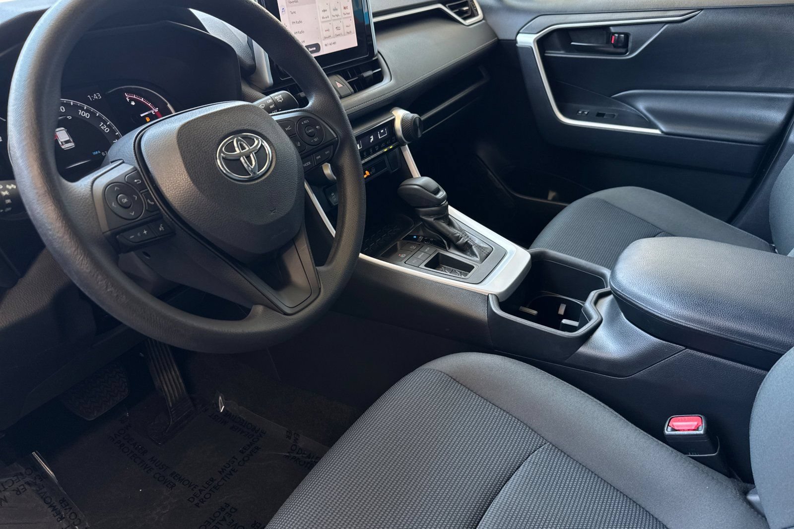 Used 2023 Toyota RAV4 LE FWD image 10