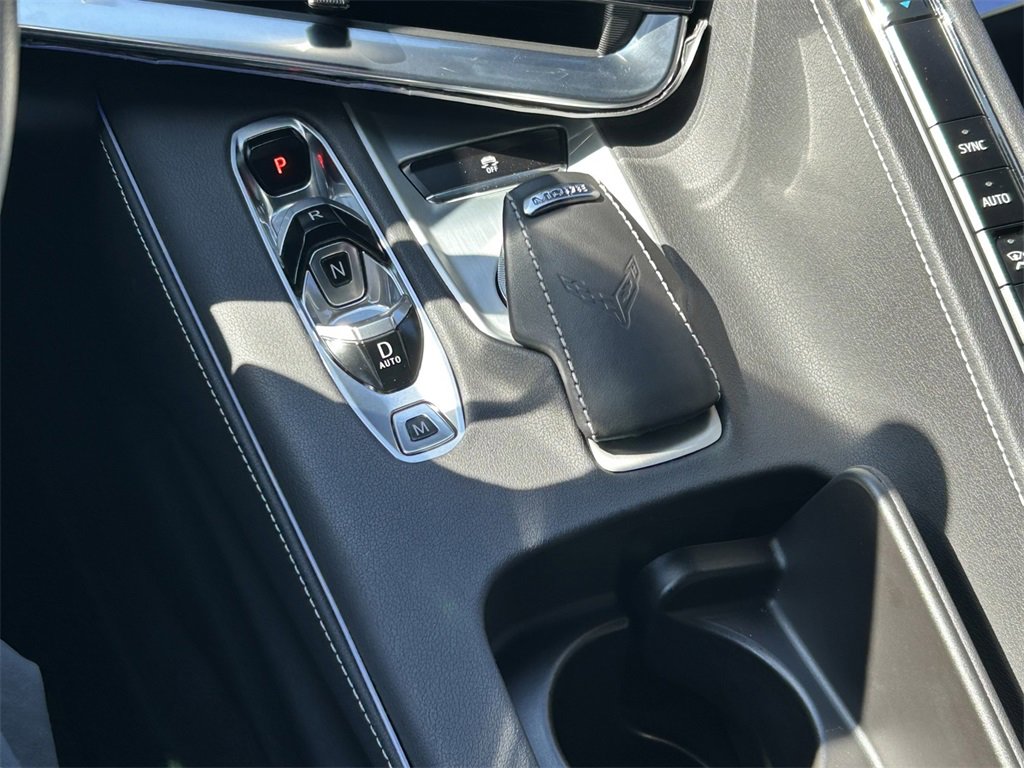 Used 2021 Chevrolet Corvette Stingray Coupe w/ Z51 Performance Package image 26