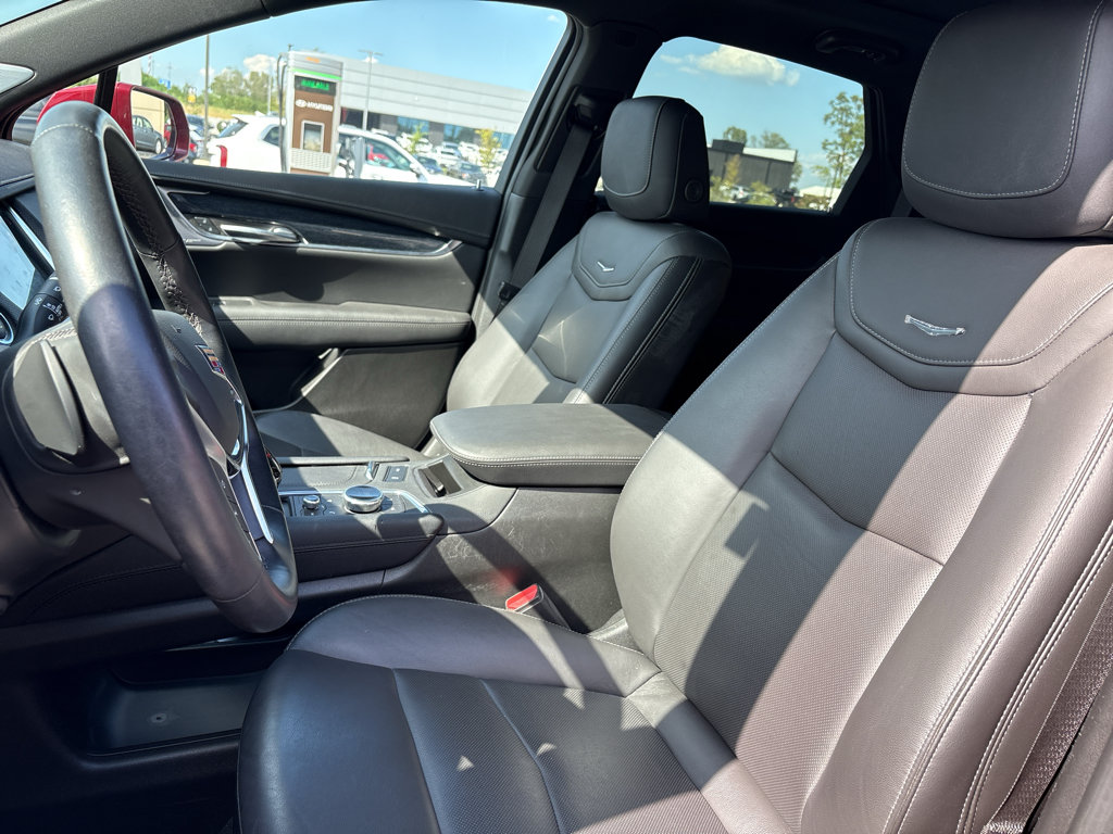 Used 2024 Cadillac XT5 Premium Luxury AWD/4WD image 11