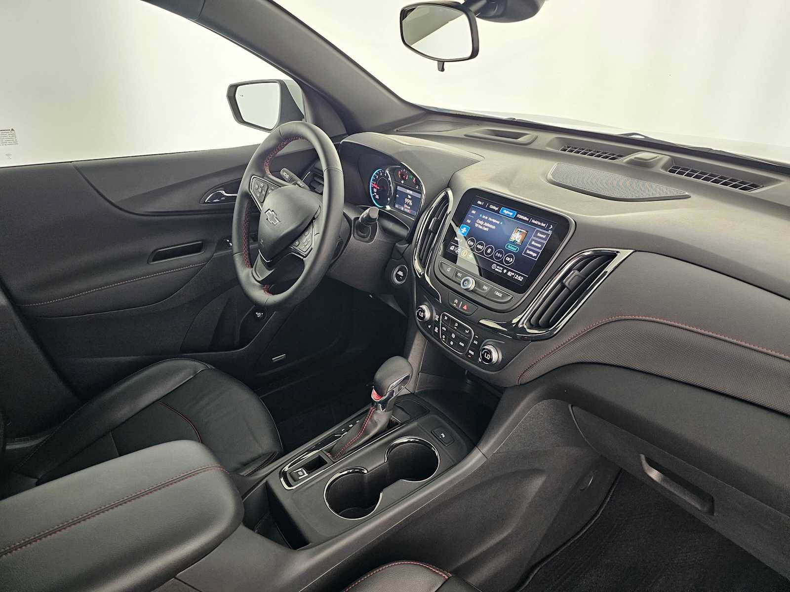 Used 2024 Chevrolet Equinox RS w/ RS Leather Package FWD image 11