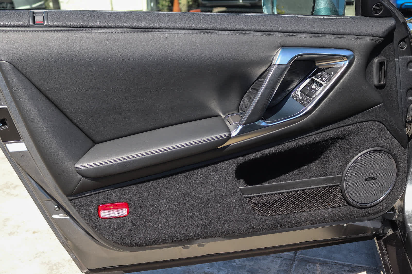 Used 2009 Nissan GT-R Premium AWD/4WD image 18