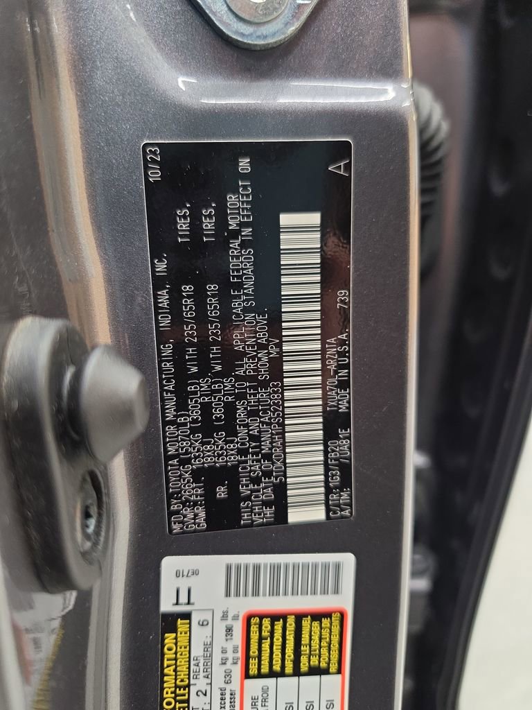 Used 2023 Toyota Highlander L FWD image 37