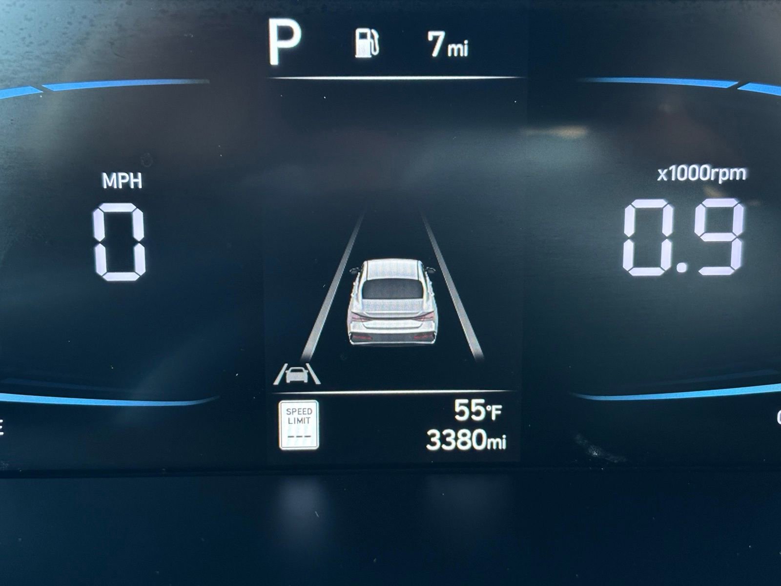 Certified 2025 Hyundai Elantra Sport image 21