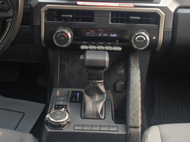 Certified 2025 Toyota Tacoma SR5 AWD/4WD image 19