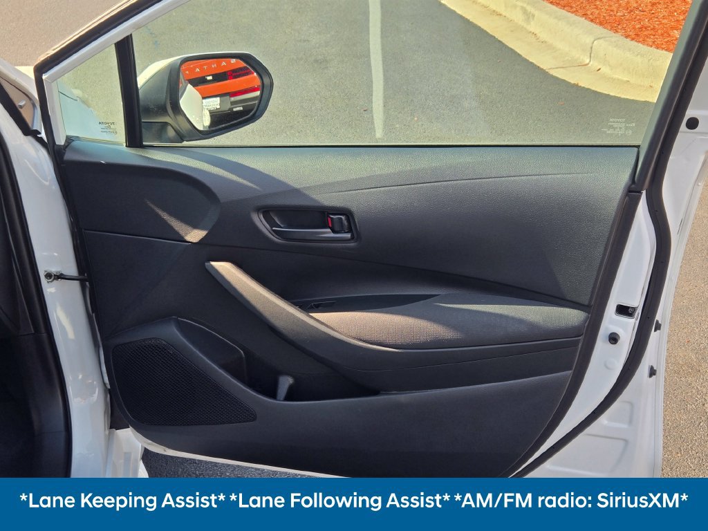 Used 2022 Toyota Corolla LE FWD image 4