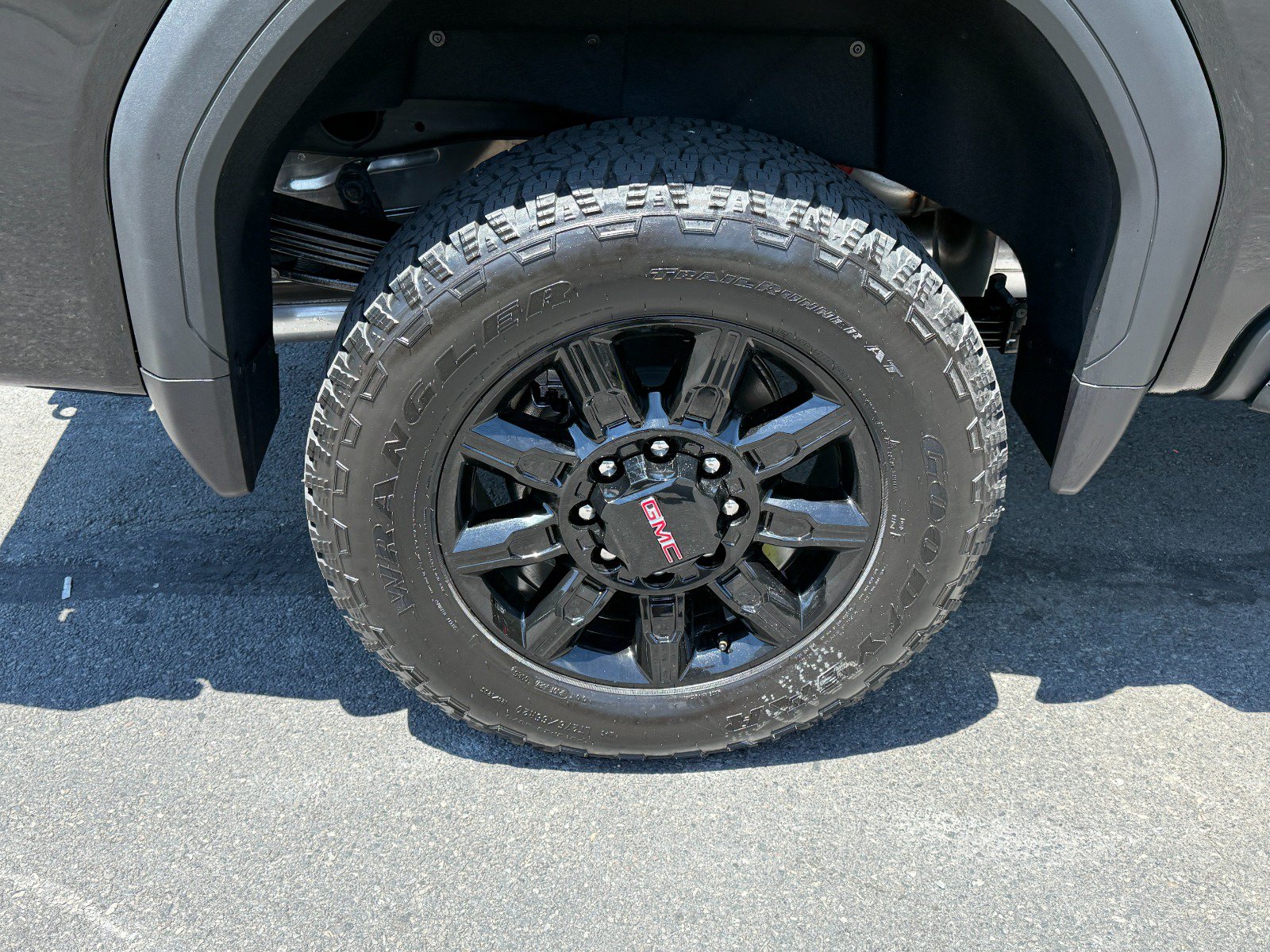 New 2026 GMC Sierra 2500 AT4 AWD/4WD image 11