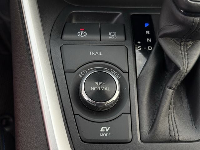 Used 2022 Toyota RAV4 SE AWD/4WD image 21
