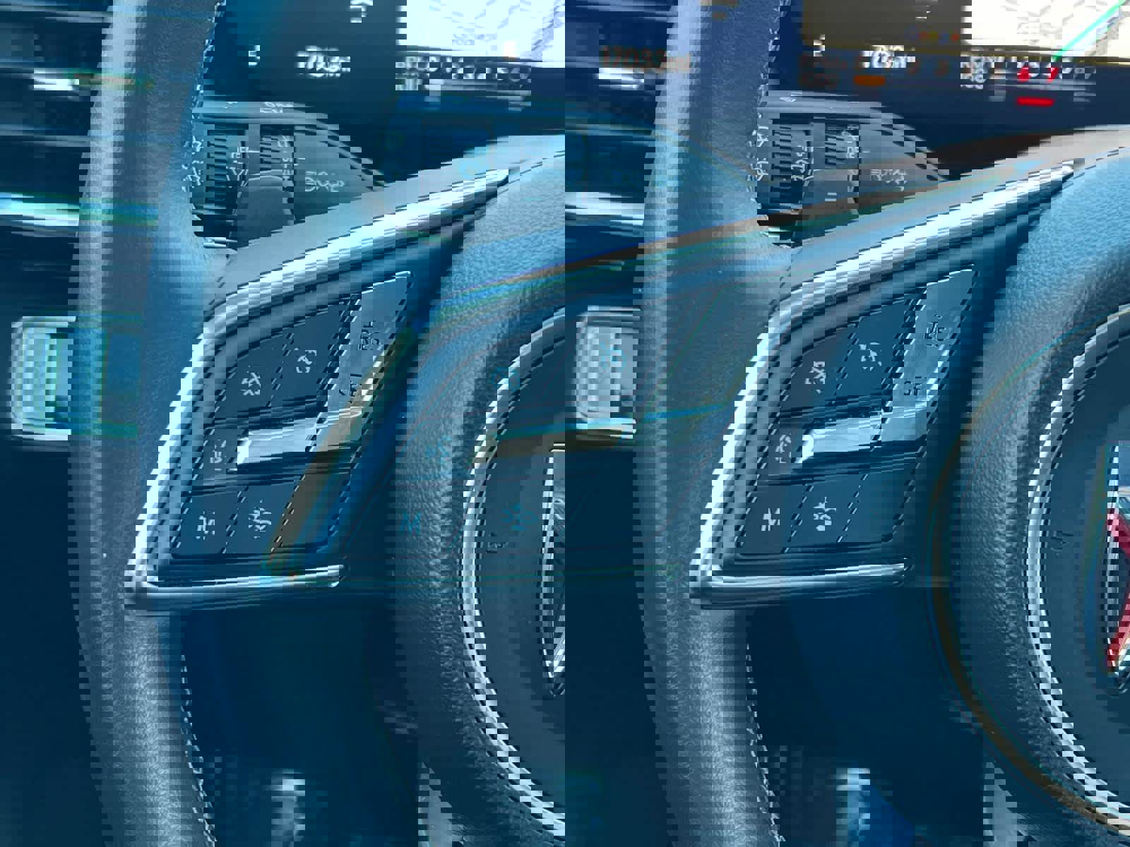 Certified 2025 Buick Envision Preferred image 21