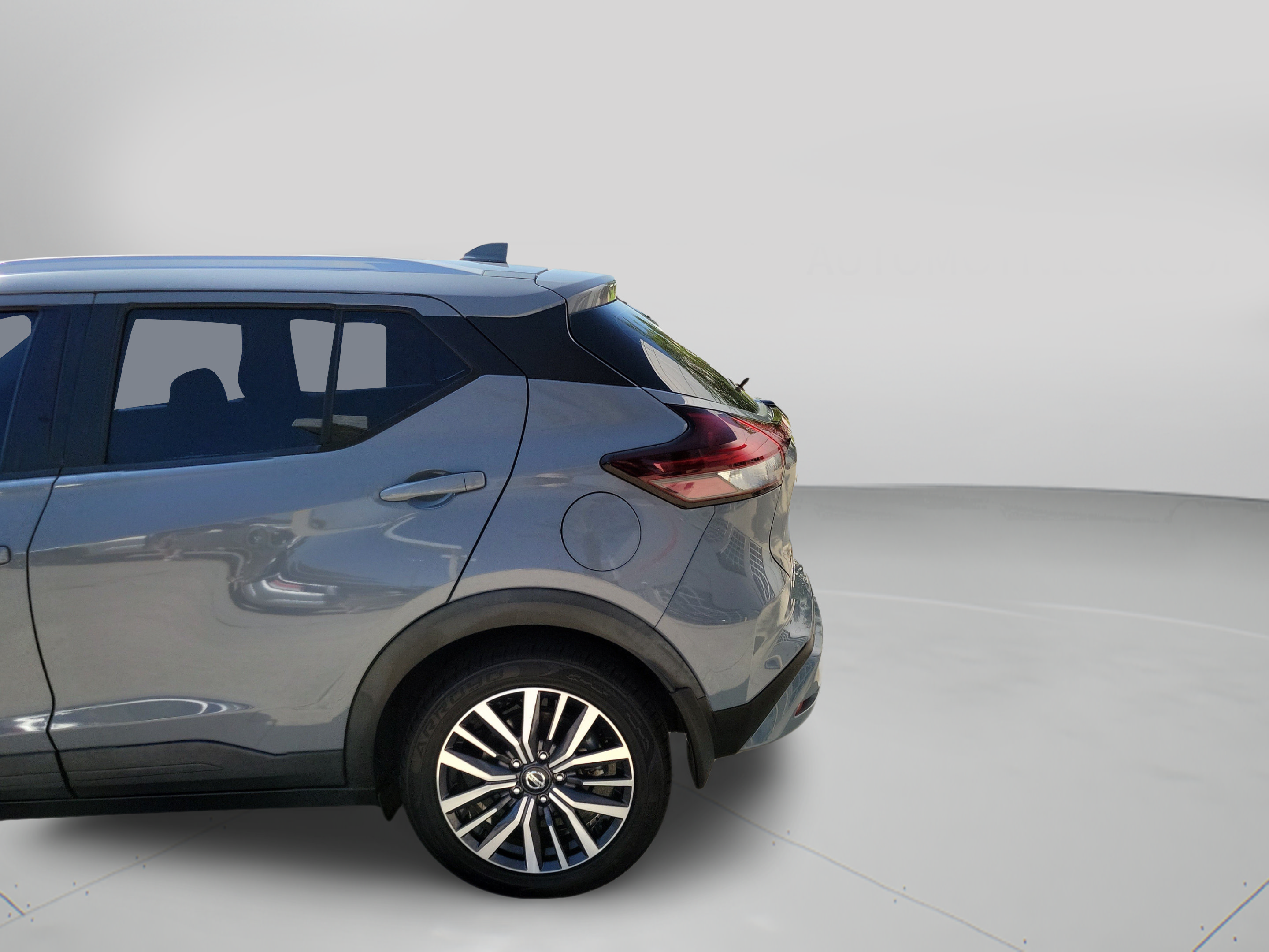 Used 2021 Nissan Kicks SV FWD image 30