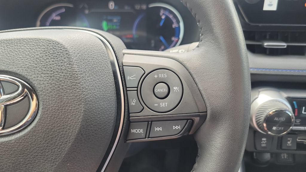 Certified 2024 Toyota RAV4 XSE AWD/4WD image 21
