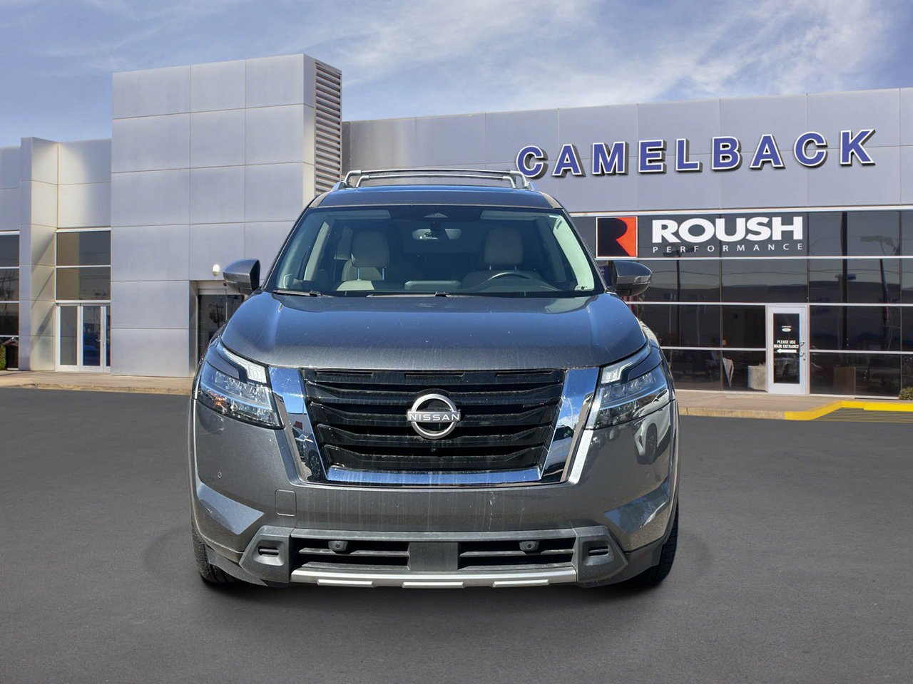 Used 2024 Nissan Pathfinder SL w/ SL Premium Package FWD image 3