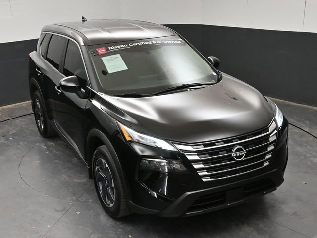 Certified 2025 Nissan Rogue SV FWD image 22