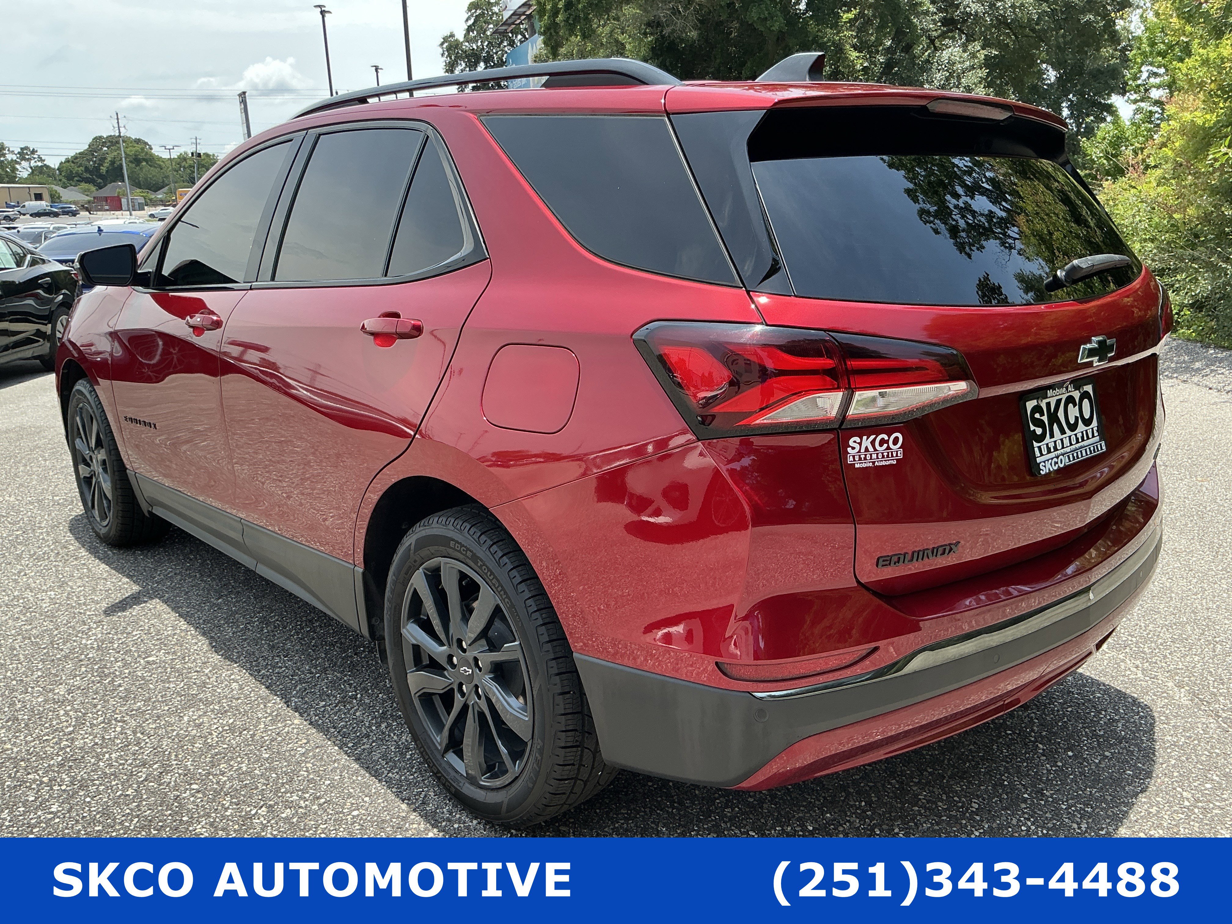Used 2022 Chevrolet Equinox RS w/ RS Leather Package FWD image 3