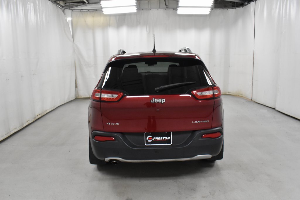 Used 2017 Jeep Cherokee Limited image 6
