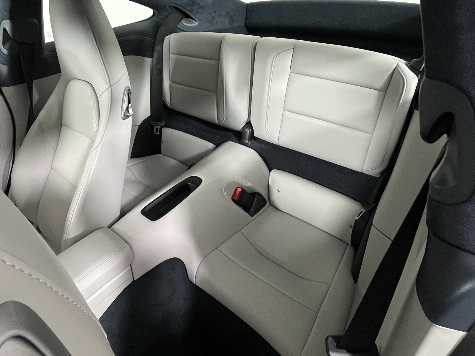 Used 2018 Porsche 911 Carrera image 16