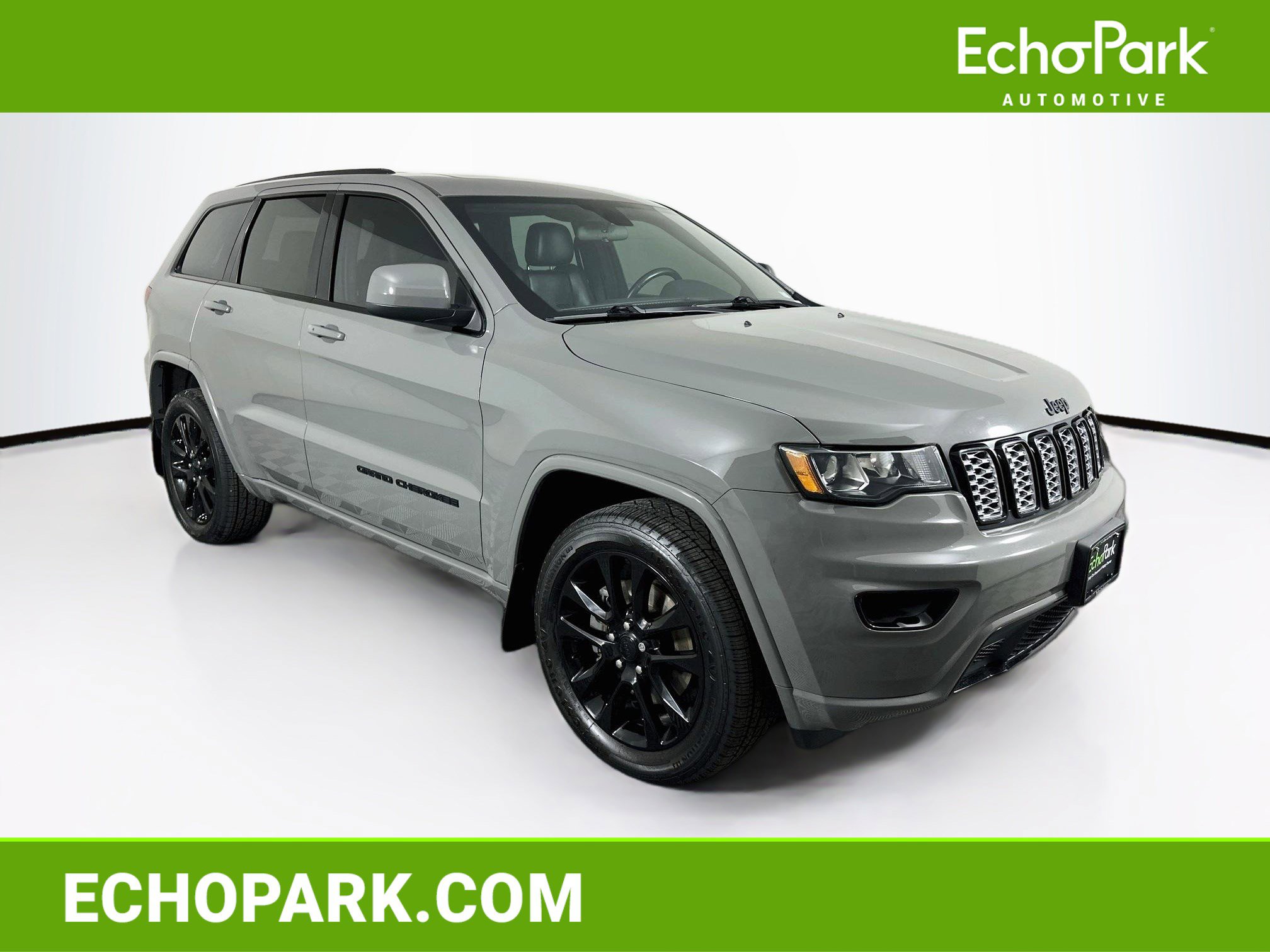 Used 2021 Jeep Grand Cherokee Laredo X AWD/4WD image 1