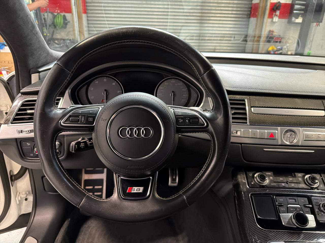 Used 2016 Audi S8 image 14