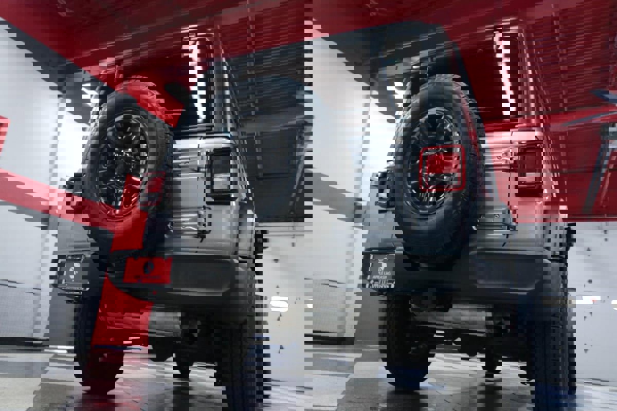 Used 2018 Jeep Wrangler Unlimited Sport image 36