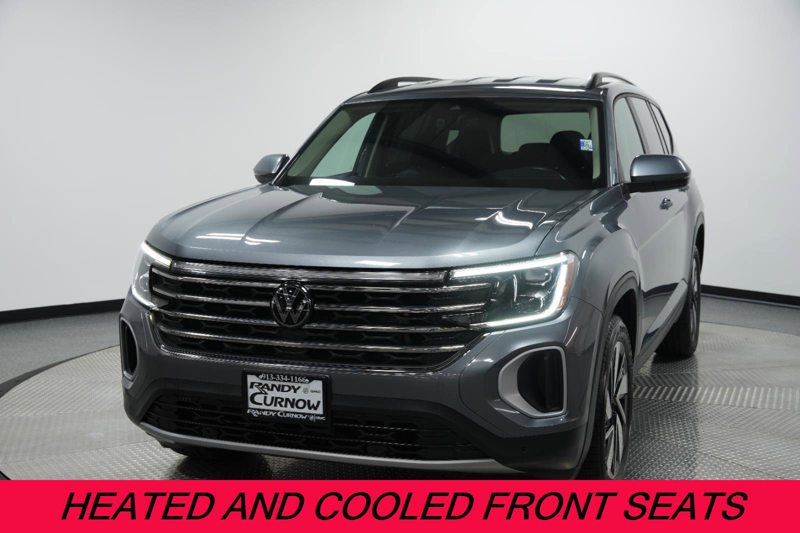 Used 2024 Volkswagen Atlas SE image 3