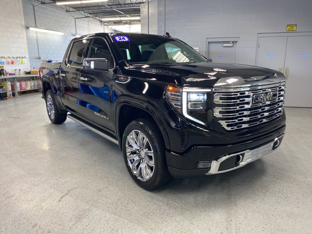 Used 2024 GMC Sierra 1500 Denali image 1