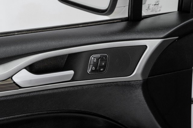 Used 2020 Ford Fusion SEL FWD image 44